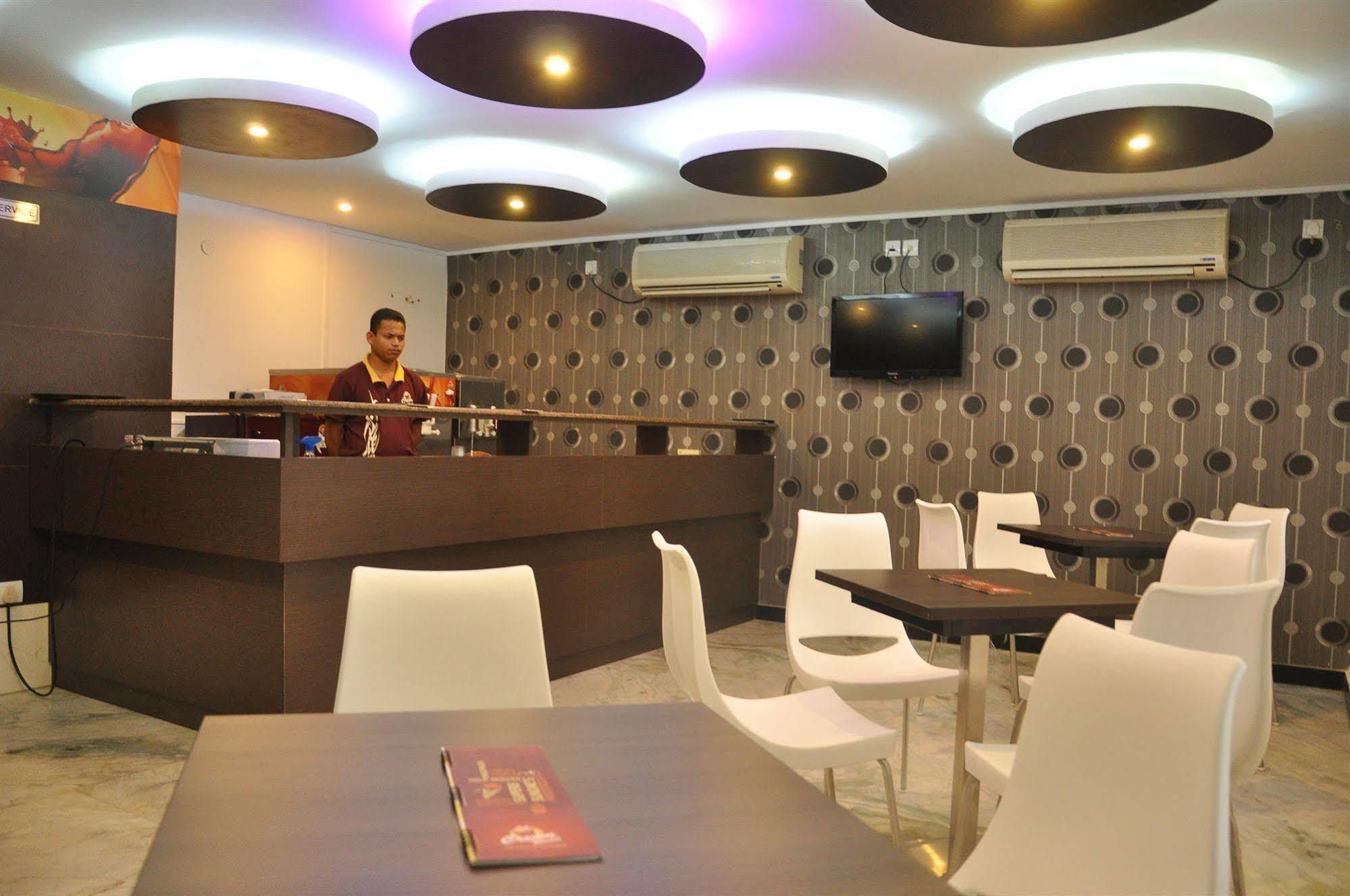 Nayagara Hotel شيناي المظهر الخارجي الصورة